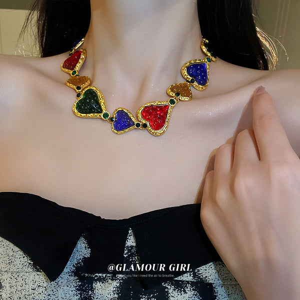 Diamond-Studded Multicolor Pleated Heart Shaped Middle-Aged Gold Court Style Vintage Collar Necklace